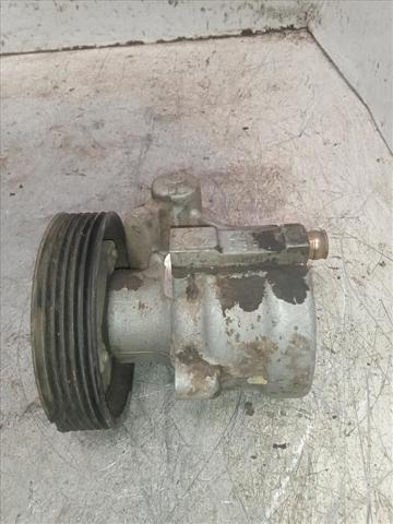 RENAULT 8200024738 Bomba de dirección comprar Barcelona
