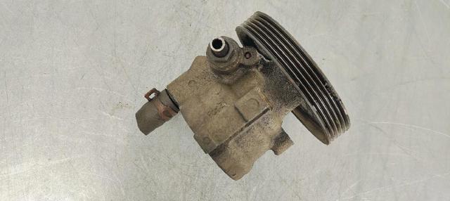 RENAULT 8200024738 Bomba de dirección comprar Barcelona