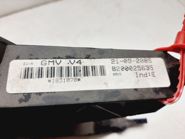 8200025635 RENAULT Difusor del radiador de refrigeración  comprar en Jaén