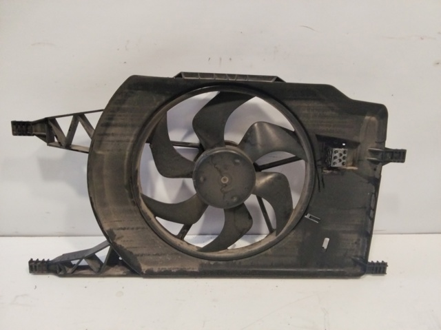8200025635 RENAULT Bastidor radiador  en stock Córdoba