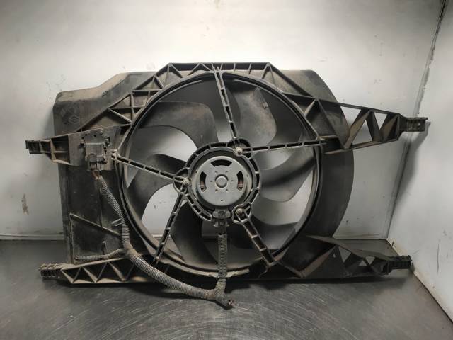 8200025635 RENAULT Bastidor radiador  en stock Gandía