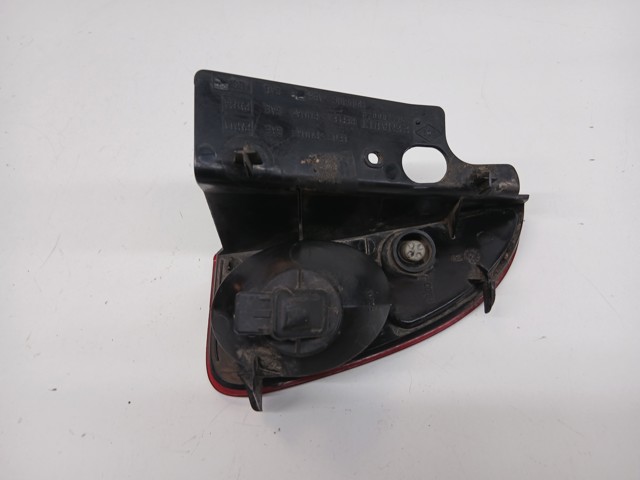 RENAULT 8200027154 Luz trasera de parachoques derecha  comprar en Albacete