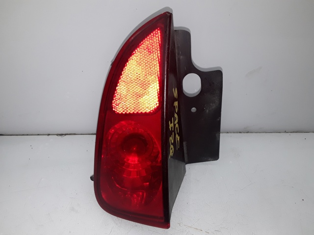RENAULT 8200027154 Luz trasera de parachoques derecha  comprar en Murcia