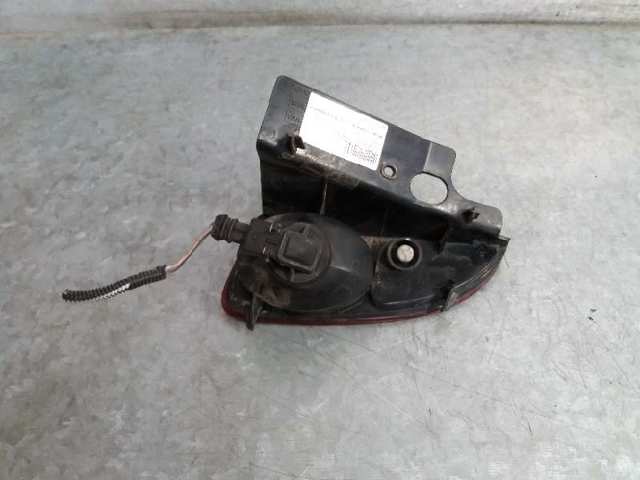 8200027154 Luz trasera de parachoques derecha comprar Girona