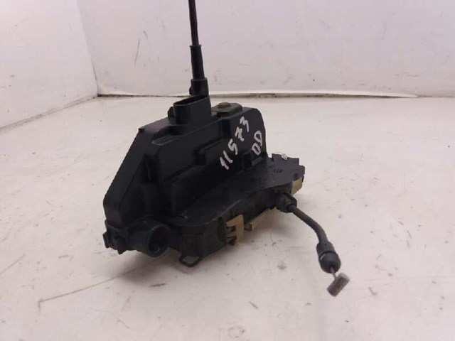 RENAULT 8200027779 Cerradura de puerta delantera derecha  disponible España
