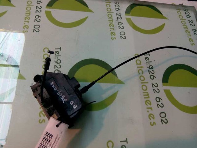 Cerradura de puerta delantera derecha 8200027779 RENAULT
