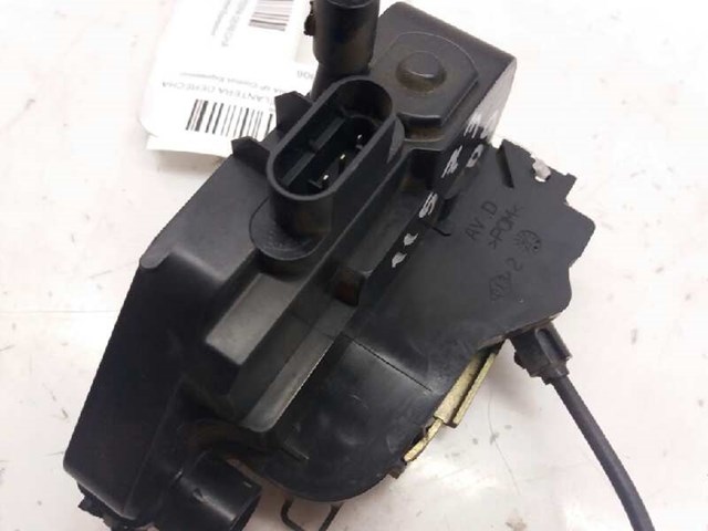8200027779 RENAULT Cerradura de puerta delantera derecha  en stock Córdoba