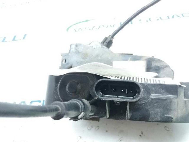 RENAULT 8200027779 Cerradura de puerta delantera derecha comprar Barcelona