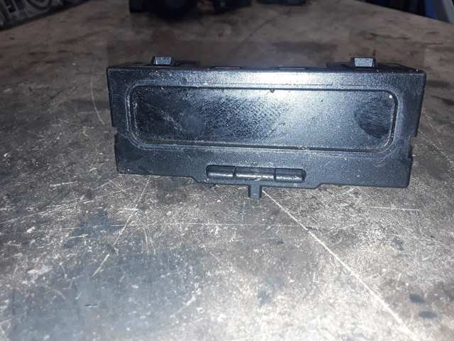 8200028364A RENAULT Pantalla  en stock Gandía