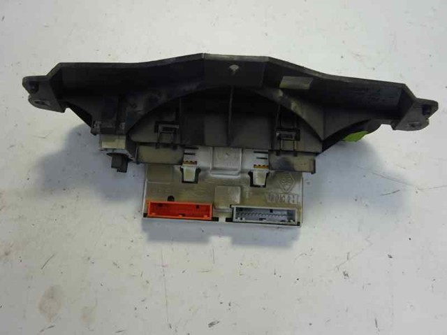 RENAULT 8200028364A Pantalla multifunción  disponible España