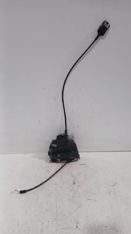 8200028429 RENAULT Cerradura de la puerta trasera derecha  en stock Huelva