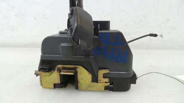 RENAULT 8200028429 Cerradura de la puerta trasera derecha  comprar en Murcia