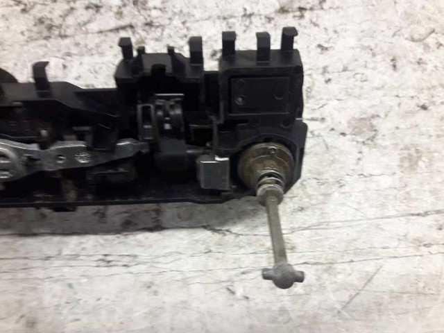 8200028463 Soporte de manija exterior de puerta delantera izquierda comprar Girona