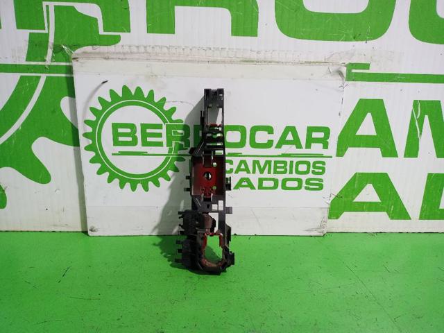 8200028463 Soporte de manija exterior de puerta delantera izquierda  comprar en Zaragoza