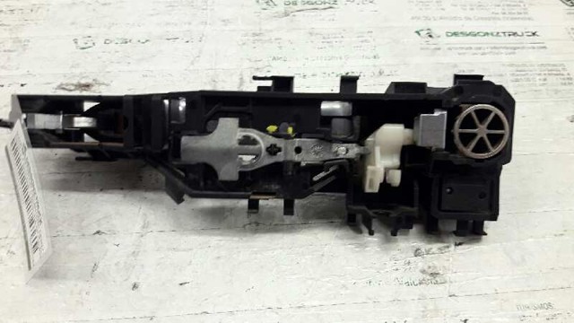 RENAULT 8200028464 Soporte de manija exterior de puerta delantera derecha comprar Pamplona