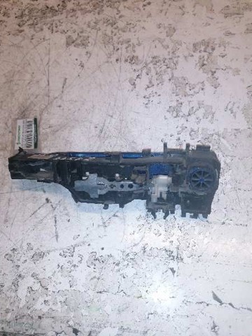 8200028464 RENAULT Soporte de manija exterior de puerta delantera derecha comprar Bilbao