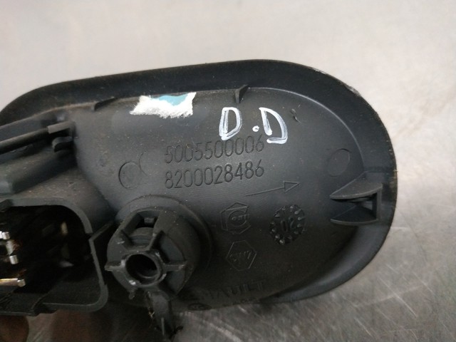 8200028486 Manija interior derecha delantera/trasera de puerta  disponible Málaga