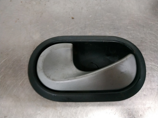 8200028487 Manija interior izquierda delantera/trasera de puerta  comprar en Zaragoza
