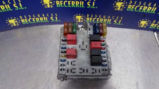 Caja de fusibles Renault Scenic 1 JA0, JA1, FA0