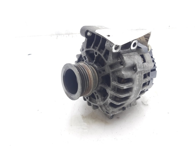 8200030635 RENAULT Alternador  en stock Huelva