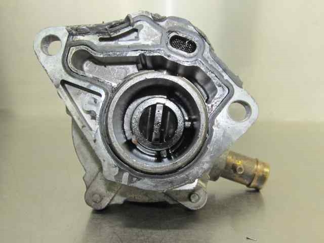 RENAULT 8200031420 Bomba de vacío  comprar en Murcia