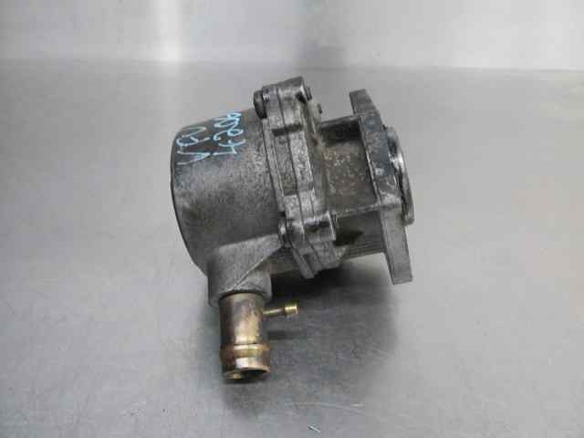 8200031420 RENAULT Bomba de vacío  en stock Huelva