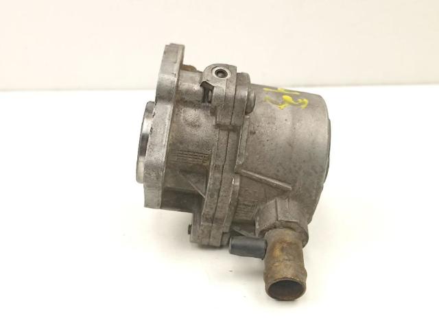RENAULT 8200031420 Bomba de vacío  en stock Salamanca