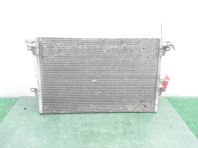 RENAULT 8200033733 Condensador de aire acondicionado  disponible Valladolid