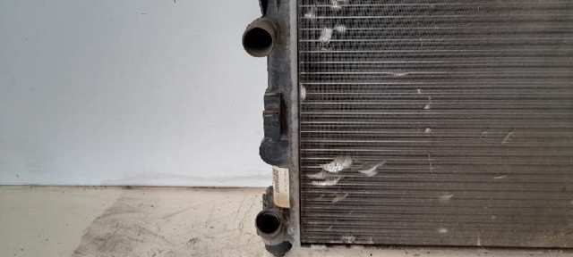 8200033831 Radiador de refrigeración del motor  disponible Málaga