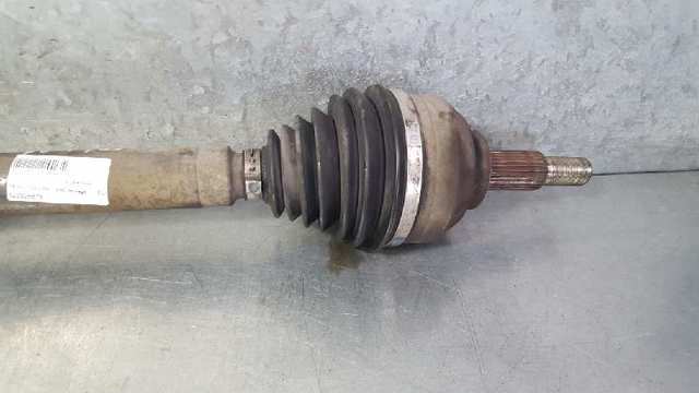 8200035673 Semieje delantero derecho  en stock Granada