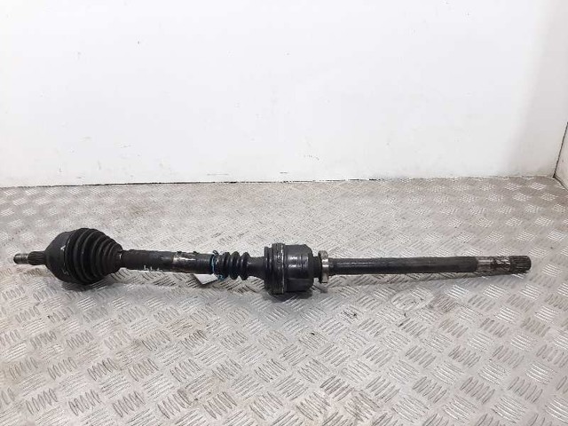 RENAULT 8200035673 Semieje delantero derecho  comprar en Albacete