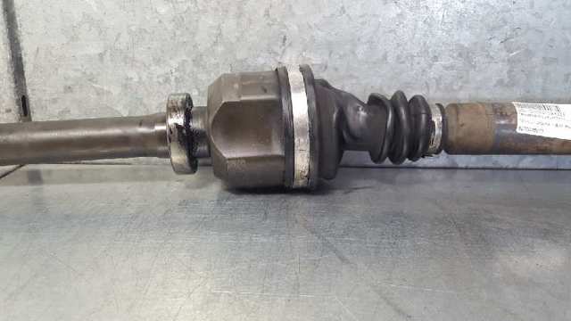 8200035673 Semieje delantero derecho  en stock Sabadell