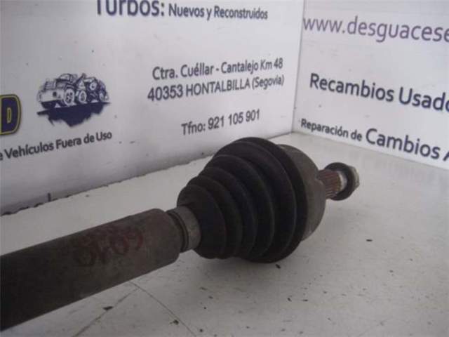 RENAULT 8200035673 Semieje delantero derecho  disponible Lugo