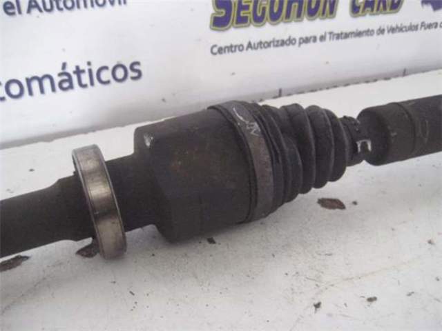 8200035673 RENAULT Semieje delantero derecho  disponible Ourense