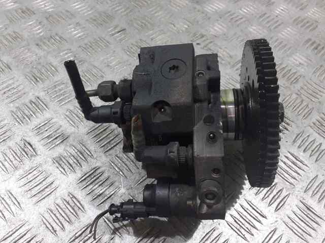RENAULT 8200041766 Bomba de alta presión de combustible  disponible Valladolid
