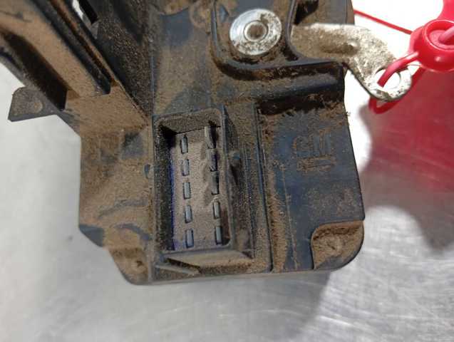8200042171 RENAULT Cerradura de puerta delantera derecha comprar Alcalá