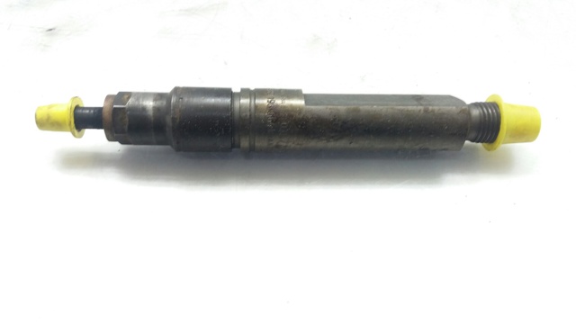 8200047509 RENAULT Inyector de combustible  disponible Ourense