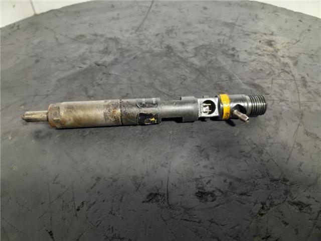 RENAULT 8200049873 Inyector comprar Barcelona