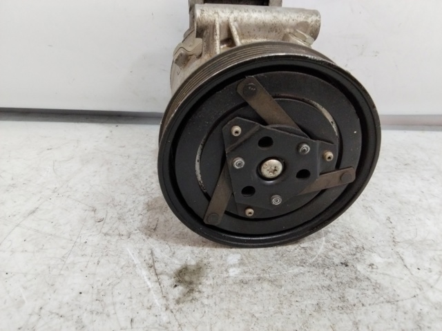 Compresor de ac 8200050141 RENAULT