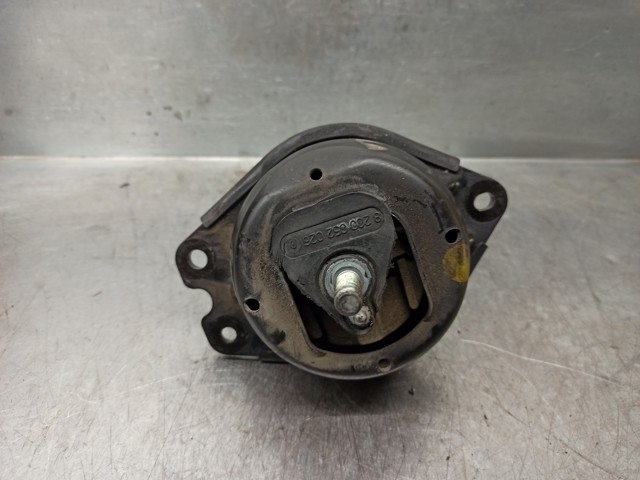 8200052026 RENAULT Soporte de motor derecho comprar Alcalá