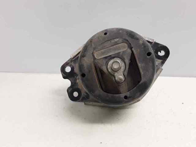 RENAULT 8200052026 Soporte de motor derecho  en stock Terrassa