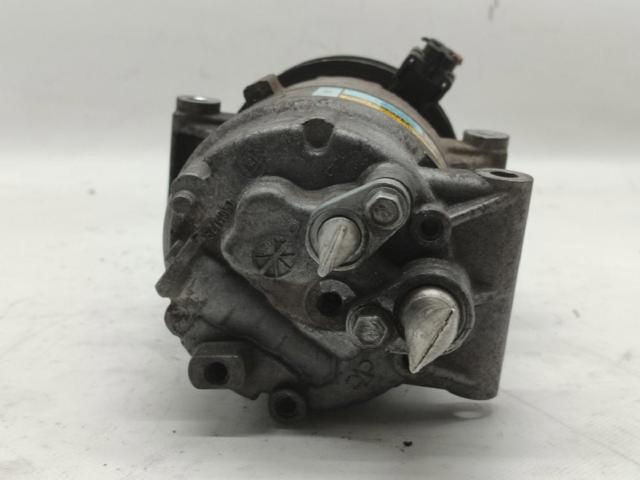 8200053264 RENAULT Compresor de aire acondicionado  en stock Córdoba