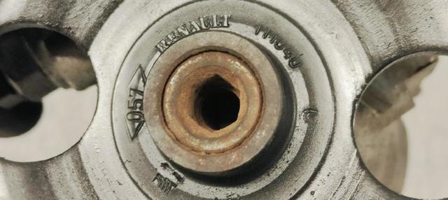 8200054528 RENAULT Bomba de dirección  en stock Huelva