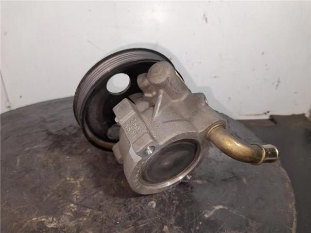 RENAULT 8200054529 Bomba de dirección comprar Pamplona