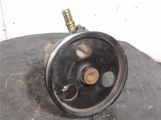 RENAULT 8200054529 Bomba de dirección asistida  comprar en Murcia