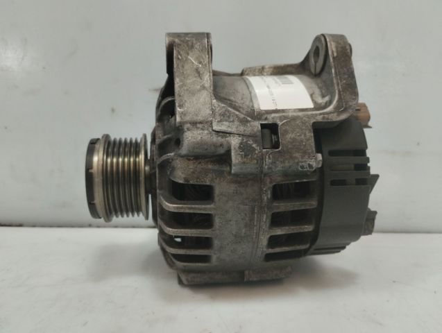 8200054588 RENAULT Alternador  comprar en Jaén