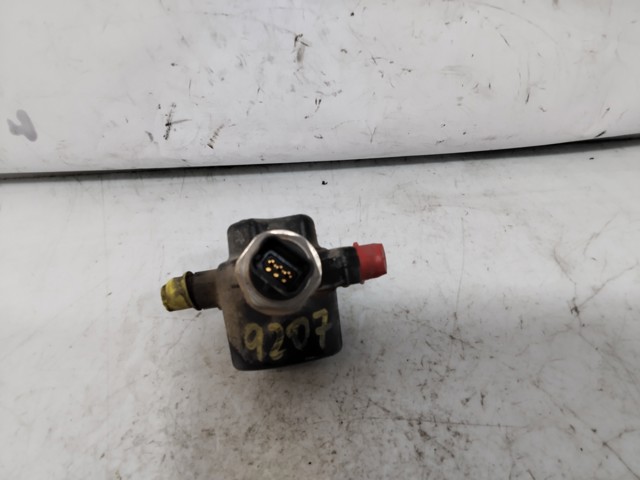8200057232 RENAULT Rampa de combustible  comprar en Oviedo