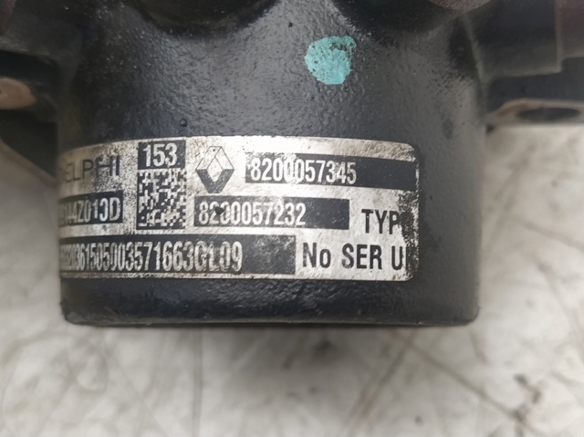 8200057232 RENAULT Rampa de combustible comprar Alcalá