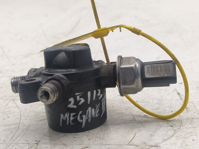 RENAULT 8200057232 Rampa de combustible  comprar en Ponferrada
