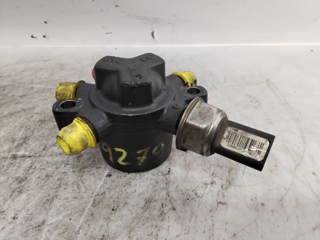 8200057232 RENAULT Rampa de combustible  en stock Córdoba